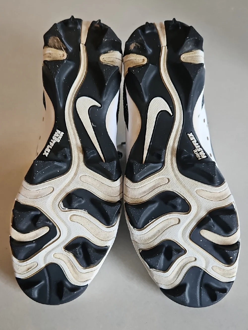Nike Baseball Cleats - Picture 14 of 16